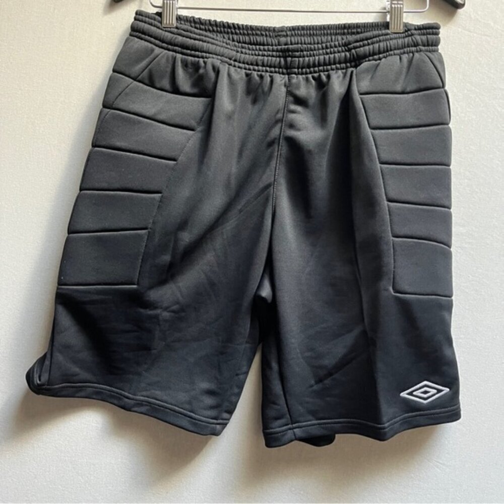 NWT Umbro Men's Padded Soccer Goalie Shorts Black Sz L